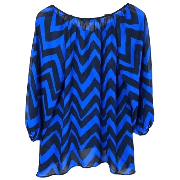 Zac & Rachel Women’s Blue & Black Chevron Blouse Size Medium - Picture 6 of 6